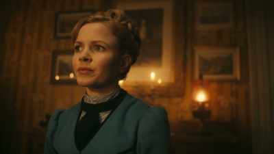 [OMINOUS MUSIC PLAYING] - Miss Scarlet and the Duke