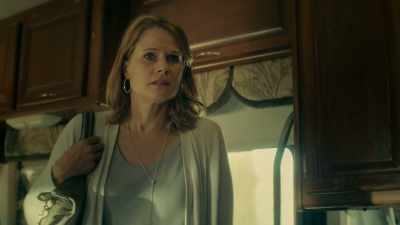 [ominous music] - Dirty John