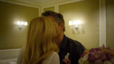 [ominous music] - Dirty John