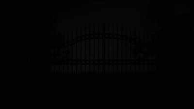 [ominous music]
[thunder crashing] - The Boulet Brothers' Dragula: Titans