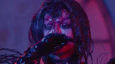 [ominous violin music builds]
[coughing and gagging] - The Boulet Brothers' Dragula: Titans