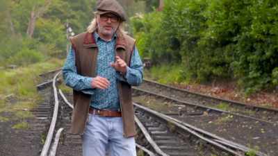 On 22 may 1915,
three trains collided - Great Rail Restorations with Peter Snow