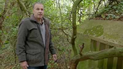 On a tripod, that could fire up to 4,000 meters in range - The Buildings That Fought Hitler