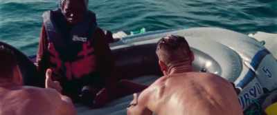 On that boat came a woman - Diamantino
