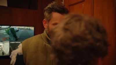 On my count.
One... two... - Animal Control