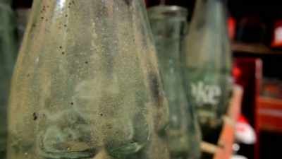On Earth, dust
attaches itself to objects - American Moon