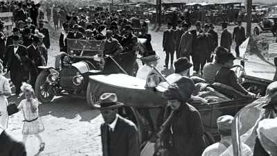 On that November day in 1913, - Flood in the Desert