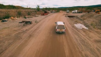 On Paradise Hill,
Tony Beets is doubling
his sluicing time - Gold Rush