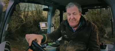 [on radio] Really slowly, that's it,
keep that tight, okay? - Clarkson's Farm