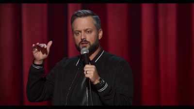 On se gare et on marche sur le sentier. - Nate Bargatze: The Tennessee Kid