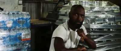 ♪ On this streets you
know my turn ♪ - Snow Black