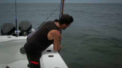 On the count of three,
one, two, three. [straining] - Deadliest Catch: Bloodline