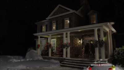 ♪ On the first day
Of Christmas ♪ - Engaging Father Christmas