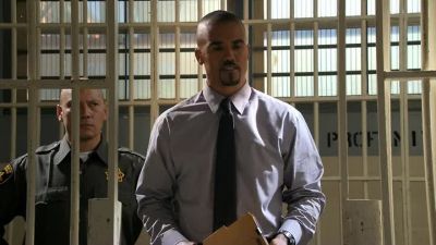 On the gate. - Criminal Minds