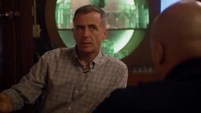 On the house, guys. - Chicago Fire