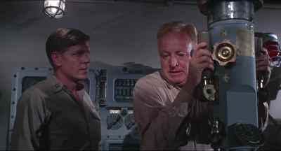 - On the nose! - Father Goose