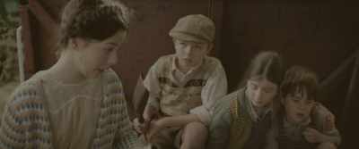 On three, I'm going in. - The Railway Children Return