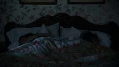 On this very bed. - Young Sheldon