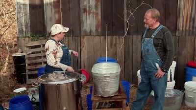 Once everything
gets heated up, - Moonshiners: Master Distiller