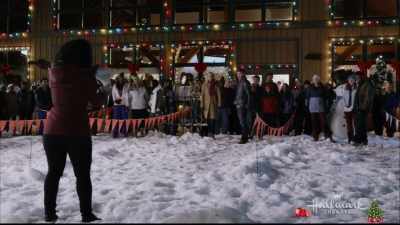 Once it's complete, raise your hands...
and I'll bring you a carrot, - Road to Christmas