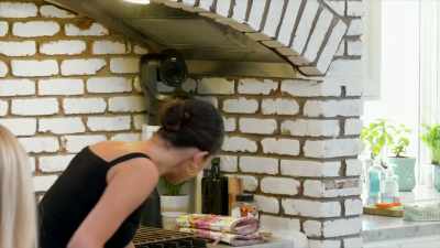 - Once the light usually turns off, - Selena + Chef