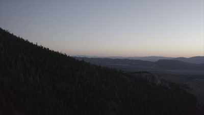 - Once the radio station
broadcasts about it, - Horror in the High Desert