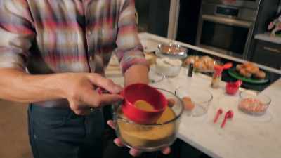 One cup of raw sugar,
it's my preference. - Make or Bake Christmas