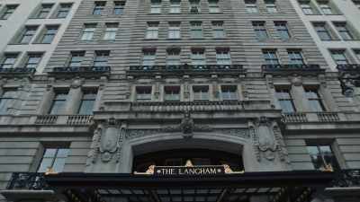 One day in our
apartment building, - Allen v. Farrow