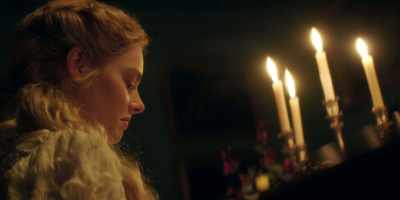 One doesn't really get
the seasons here. - Picnic at Hanging Rock