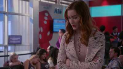 One FaceTime a week,
four flirty text messages, - LA to Vegas