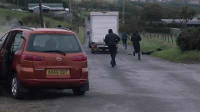 One Five, please make towards Brown Lane. - Line of Duty