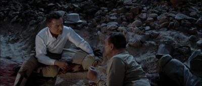 One gets to imagining strange things in the desert - Legend of the Lost