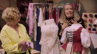 -One was her ladylike look.
-DAN: Right. - Prop Culture