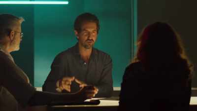 One is his mind, - Inside the Mind of a Con Artist
