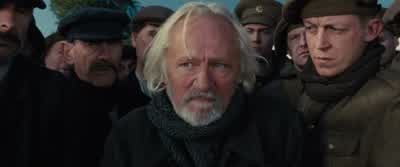 One hundred pounds. - War Horse