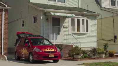 -One last bag. - Awkwafina is Nora From Queens