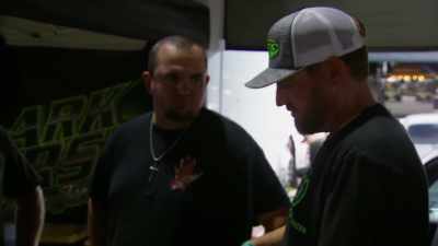 - One to many?
- [cell phone pings] - Street Outlaws No Prep Kings Team Attack