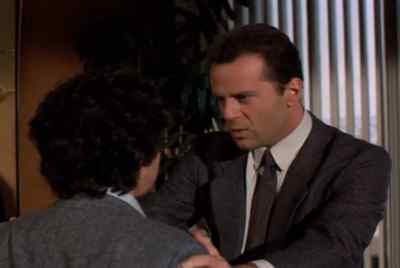 ONE MINUTE,
CHARLIE'S
YOUR BEST FRIEND. - Moonlighting