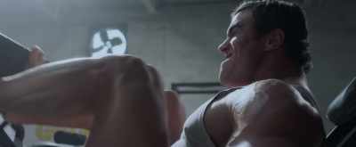 - One more. One more.
- [grunting] - Bigger