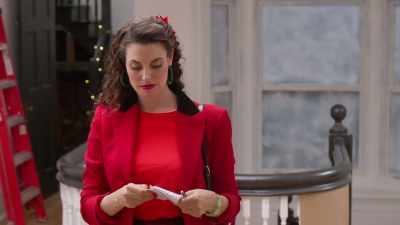 One more thing. I need to
get a Christmas gift - The Secret Gift of Christmas