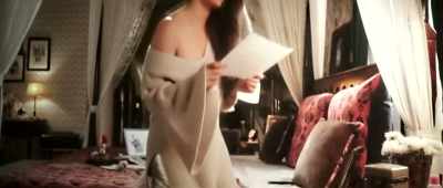 One more thing, - Veere Di Wedding