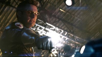One move, bug... - Smallville