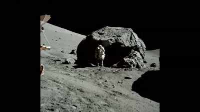 One need only look
at other photos - American Moon