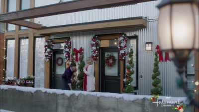 One of my favorite
Christmas traditions. - A Gift to Remember