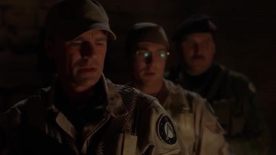 - One of yours?
- Da. - Stargate SG-1