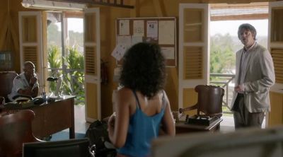 -One question. -Yes. - Death in Paradise