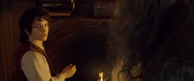 In the common tongue, it says: "One Ring to rule them all... - The Lord of the Rings: The Fellowship of the Ring