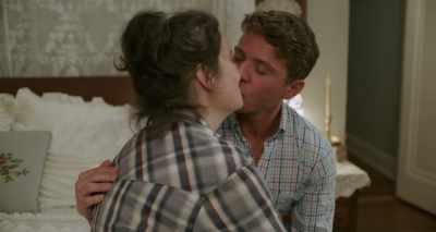 - One second.
- What's wrong, baby? - Lady of the Manor