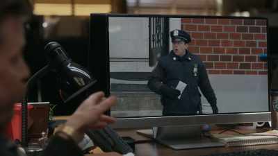 One thing this guy had going
for him: a cop shows up - East New York