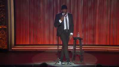 One time, he got hit so hard - Marlon Wayans Presents: The Headliners